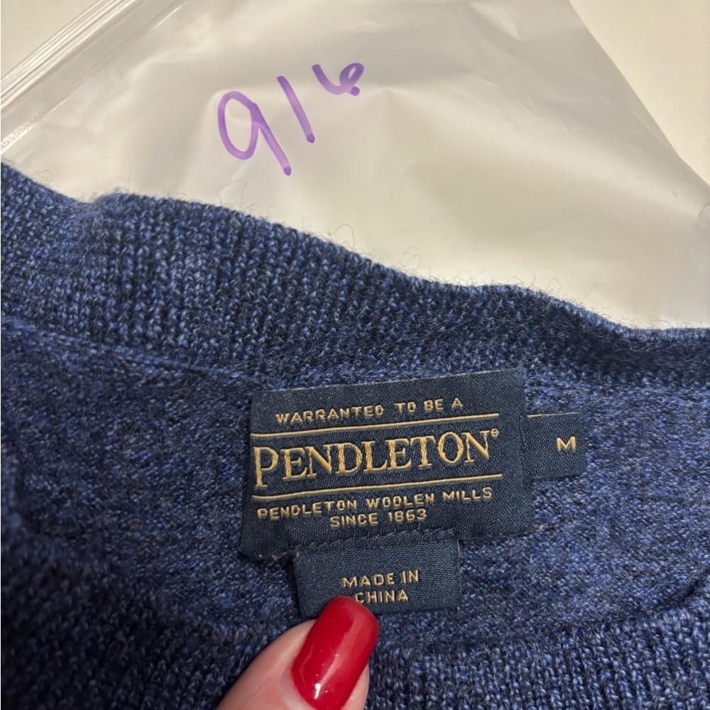 Pendleton Navy Blue 100% Merino Wool Sweater Size Medium Classic Preppy Crewneck - Picture 6 of 6
